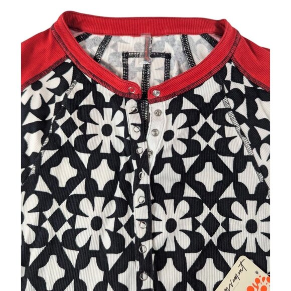 FP Movement by Free People Kick Off Printed Layer Top Black Red White Graphic L - Picture 4 of 16
